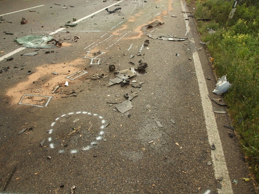 Schwerer VU Koeln Immendorf Kerkraderstr P324.JPG